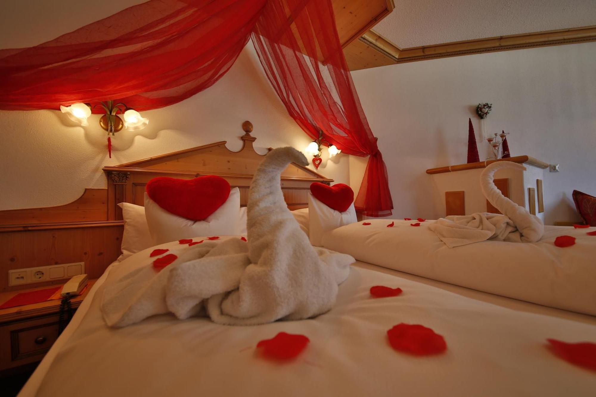 Romantik Resort & Spa Der Laterndl Hof Haldensee Oda fotoğraf