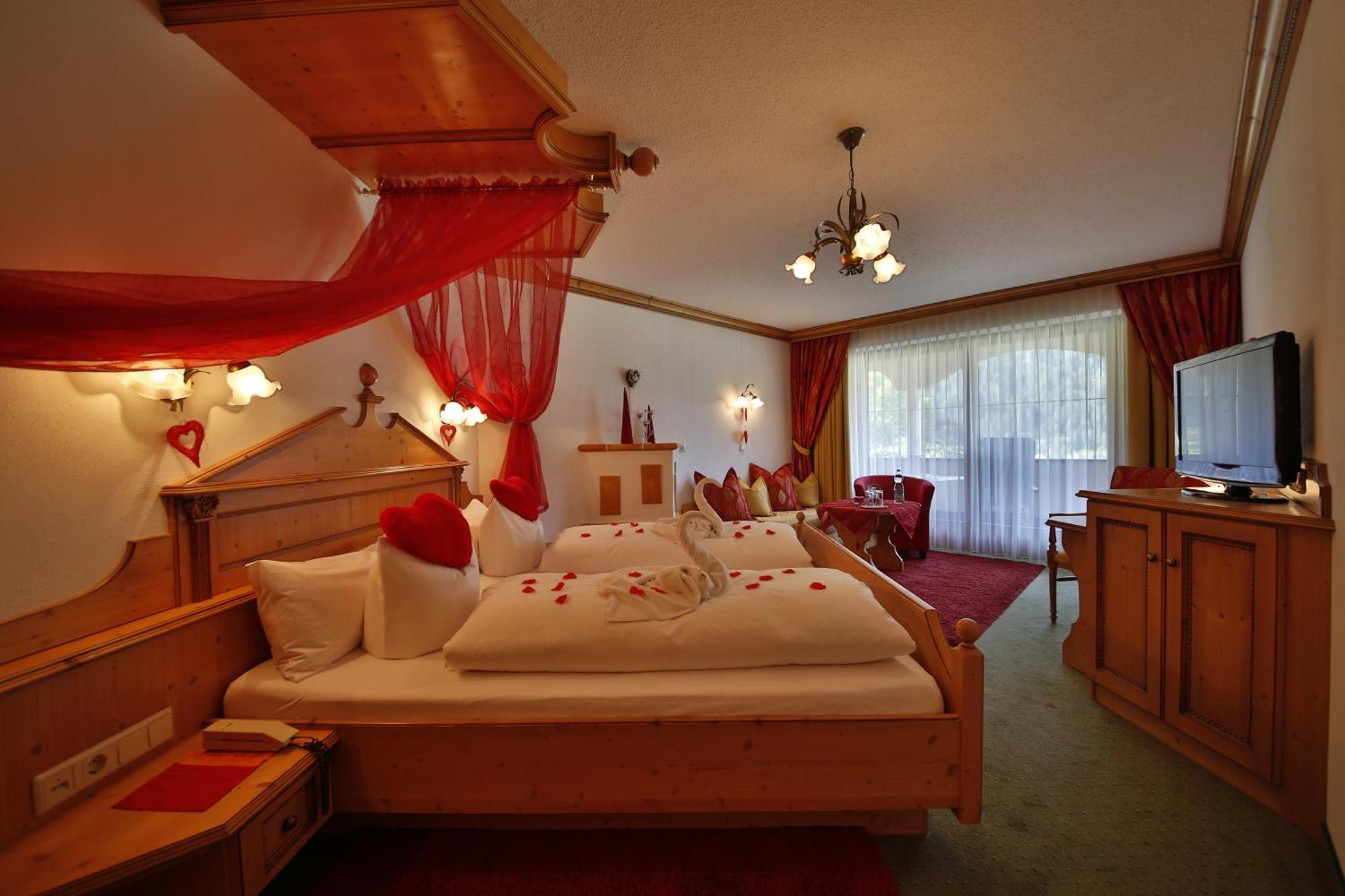Romantik Resort & Spa Der Laterndl Hof Haldensee Oda fotoğraf