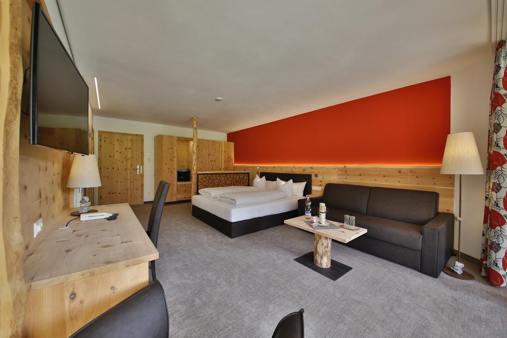 Romantik Resort & Spa Der Laterndl Hof Haldensee Dış mekan fotoğraf